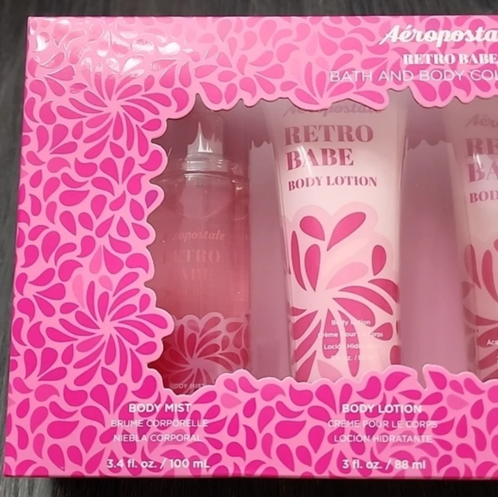 Aeropostale Retro Babe Bath and Body Collection 4 Piece Set - New In Box